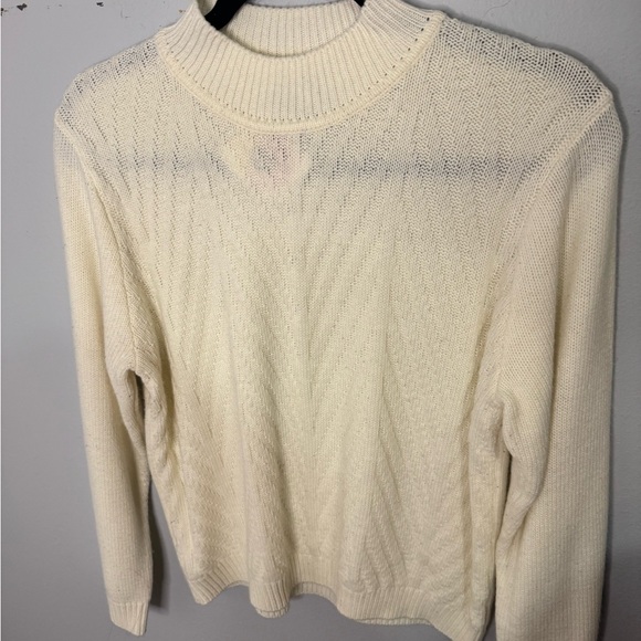 Vintage Cream Knit Sweater - Picture 2 of 4